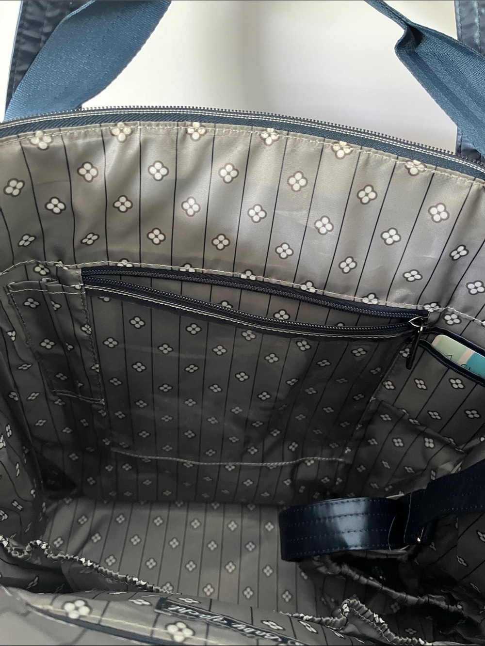 LUG - Baby Yacht in Metallic Indigo - Picture 6 of 6